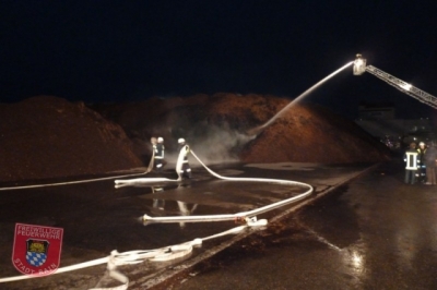 Brand Rindenmulchhaufen